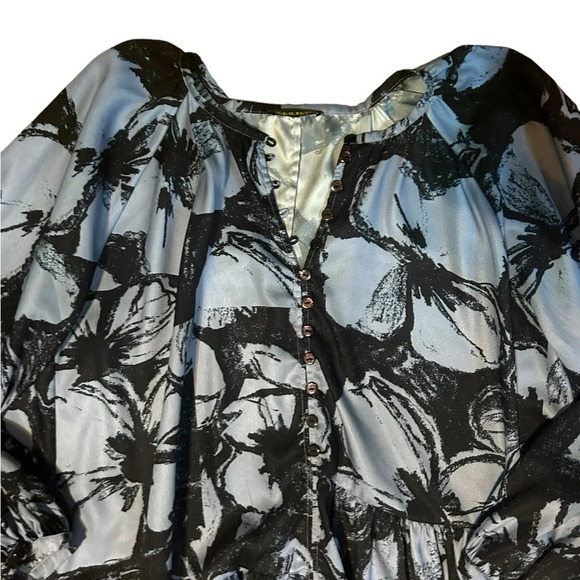 STINE GOYA Navy and Blue Patterned silky Blouse EUC large - Picture 6 of 12